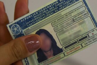 tentativas-de-fraudes-com-documentos-mais-que-dobram-de-2022-a-2025