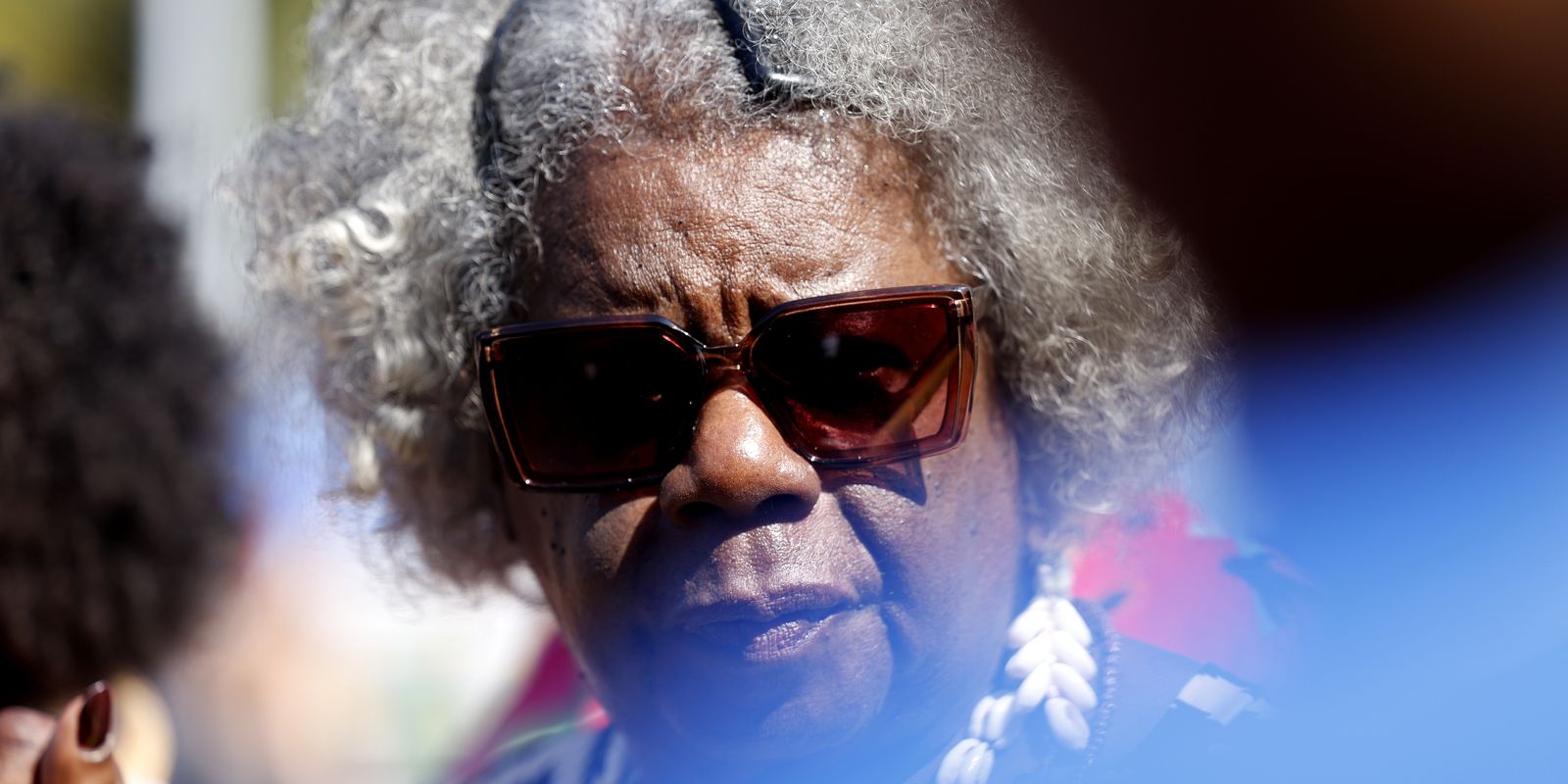 “cada-passo,-cada-pe,-reivindica-o-direito-a-vida”,-diz-escritora