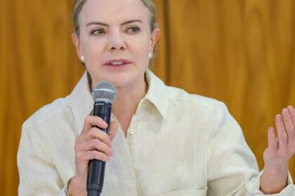 perde-o-brasil,-diz-gleisi-sobre-derrubada-de-vetos-do-licenciamento