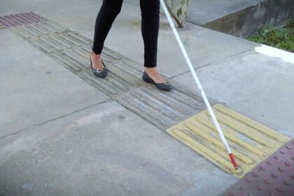 hoje-e-dia:-dezembro-vermelho,-pessoas-com-deficiencia-e-samba-em-foco