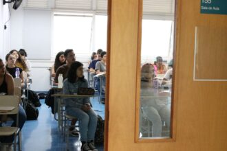 fuvest-divulga-lista-de-aprovados-e-locais-de-provas-para-2a-fase