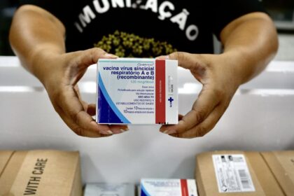 governo-comeca-a-distribuir-vacina-contra-virus-sincicial-respiratorio
