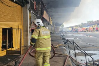 rio:-ceasa-informa-que-28-lojas-foram-destruidas-por-incendio