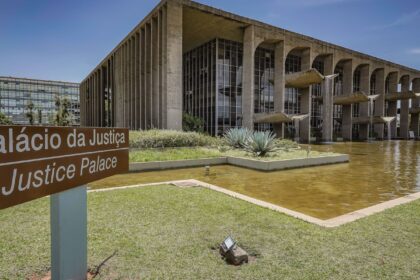 foragidos-da-justica-mais-procurados-tem-foto-estampada-em-novo-site