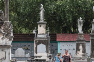 mortes-no-pais-crescem-4,6%-em-2024,-maior-alta-fora-anos-de-pandemia