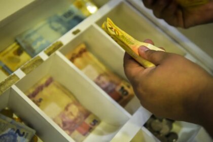 segunda-parcela-do-decimo-terceiro-deve-ser-depositada-ate-dia-19