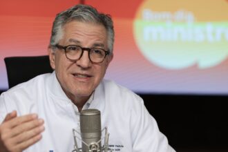 estamos-vencendo-essa-batalha,-diz-padilha-sobre-vacinacao