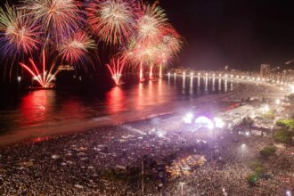 metro-inicia-venda-de-bilhete-para-reveillon-na-praia-de-copacabana