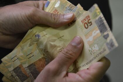 codefat-aprova-calendario-do-abono-salarial-de-2025