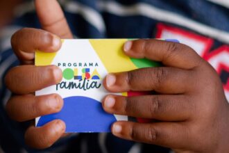 caixa-paga-bolsa-familia-a-beneficiarios-com-nis-de-final-7