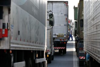 cmn-regulamenta-linha-de-r$-6-bi-para-financiamento-de-caminhoes