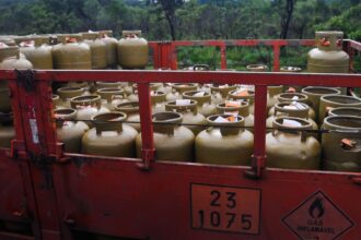 beneficiarios-com-nis-final-8-recebem-auxilio-gas-nesta-sexta