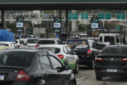 andarilho-invade-ponte-rio-niteroi-e-causa-confusao-no-transito
