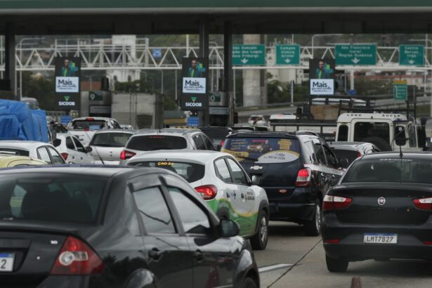 andarilho-invade-ponte-rio-niteroi-e-causa-confusao-no-transito