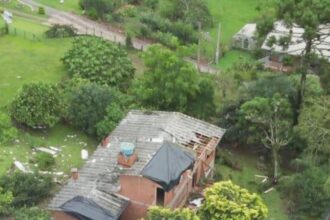 tornado-destelha-escola-e-residencias-no-rio-grande-do-sul