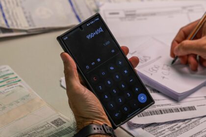 multa-por-falta-de-cbs-e-ibs-em-notas-e-suspensa-no-inicio-de-2026