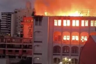 colegio-marista,-em-santa-maria-(rs),-e-atingido-por-incendio