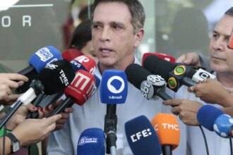 bolsonaro-deve-ter-alta-nesta-quinta-e-retornar-a-cela-na-pf