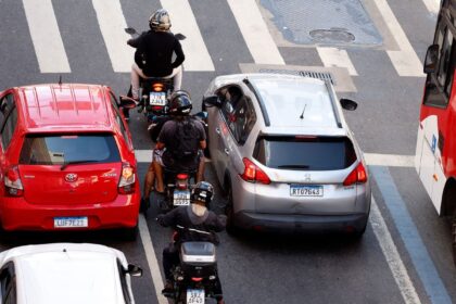 regras-para-ciclomotores-comecam-a-valer-nesta-quinta;-saiba-mais