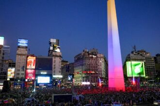 venezuelanos-no-exterior-reagem-a-ataque-dos-eua-e-queda-de-maduro