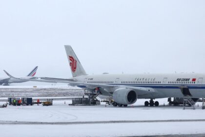 tempestade-goretti:-nevascas-cancelam-centenas-de-voos-na-europa