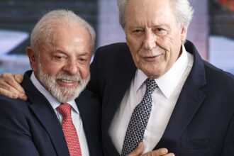 lewandowski-entrega-carta-de-demissao-do-ministerio-da-justica-a-lula