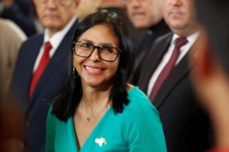 delcy-agradece-a-lula-e-ao-povo-brasileiro-por-apoio-e-solidariedade