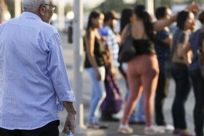 teto-de-pensionista-e-aposentado-do-inss-sobe-para-r$-8.475,55-em-2026