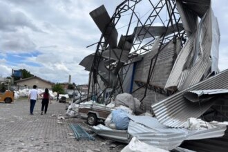 cidade-do-parana-e-atingida-por-ventos-fortes-de-ate-180-km/h