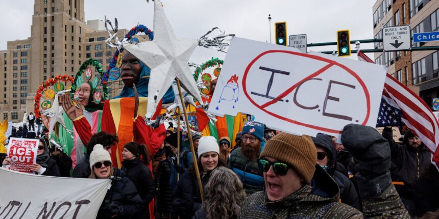 conheca-o-ice:-policia-migratoria-de-trump-alvo-de-protestos-nos-eua