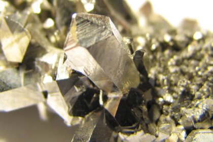 usp-desenvolve-bateria-funcional-de-niobio-de-3-volts