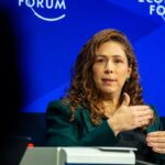 em-davos,-esther-dweck-defende-integracao-da-america-latina