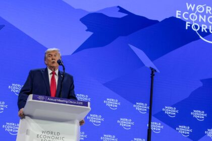 em-davos,-trump-diz-que-quer-comprar-groenlandia-sem-uso-da-forca