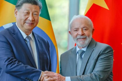 xi-jinping-garante-a-lula-apoio-da-china-em-tempos-“turbulentos”