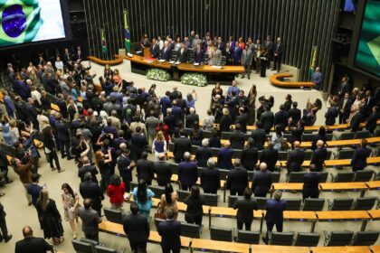 em-mensagem-ao-congresso,-lula-defende-fim-da-escala-6×1