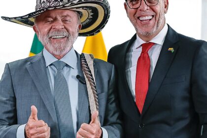 lula-recebe-credenciais-de-nove-novos-embaixadores
