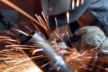 cni:-faturamento-da-industria-fica-estagnado-em-2025