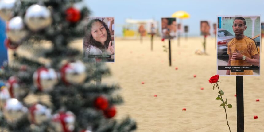 “carinhoso,-sorridente,-feliz”,-diz-mae-sobre-filho-morto-por-pms