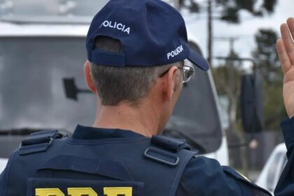 acidente-entre-van-e-caminhao-em-planaltina-deixa-cinco-mortos