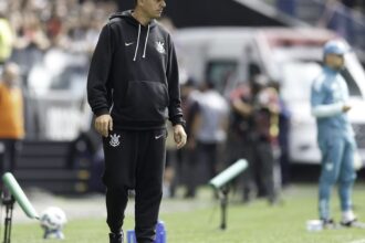 tecnico-lucas-piccinato-e-demitido-da-equipe-feminina-do-corinthians