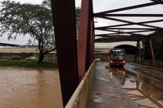 equipes-federais-reforcam-atendimento-a-afetados-por-chuva-em-mg