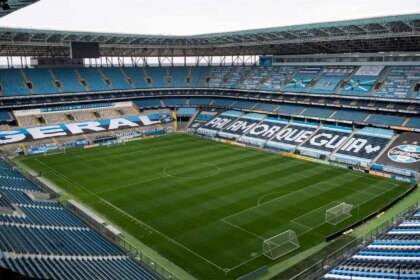 gremio-faz-3-a-0-no-inter-e-esta-com-uma-mao-na-taca-do-gauchao