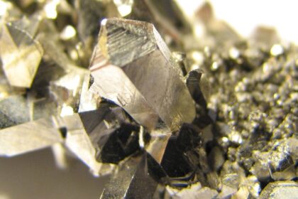 brasil-busca-parceria-com-europa-para-exploracao-de-minerais-criticos