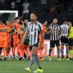 botafogo-cai-para-o-barcelona-e-fica-fora-da-libertadores