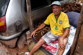 morador-de-juiz-de-fora-vive-entre-escombros-de-casa-atingida-por-lama