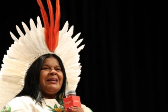 apos-cinco-dias-de-internacao,-sonia-guajajara-recebe-alta-medica