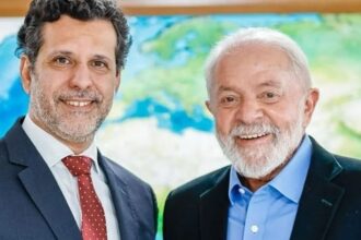 leonardo-barchini-sera-o-novo-ministro-da-educacao,-anuncia-lula