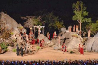 paixao-de-cristo-de-nova-jerusalem-tem-encenacoes-ate-domingo