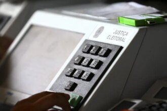 onze-governadores-renunciam-para-disputar-eleicoes-de-outubro