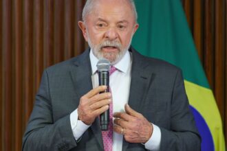 lula-diz-que-pais-nao-precisa-de-escola-civico-militar-na-educacao